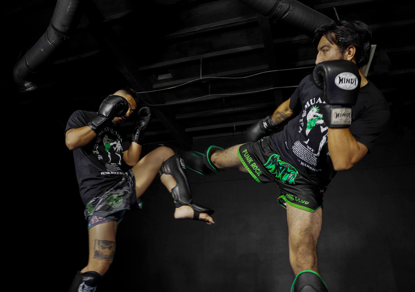 "The Kick" T-Shirt - Monochrome