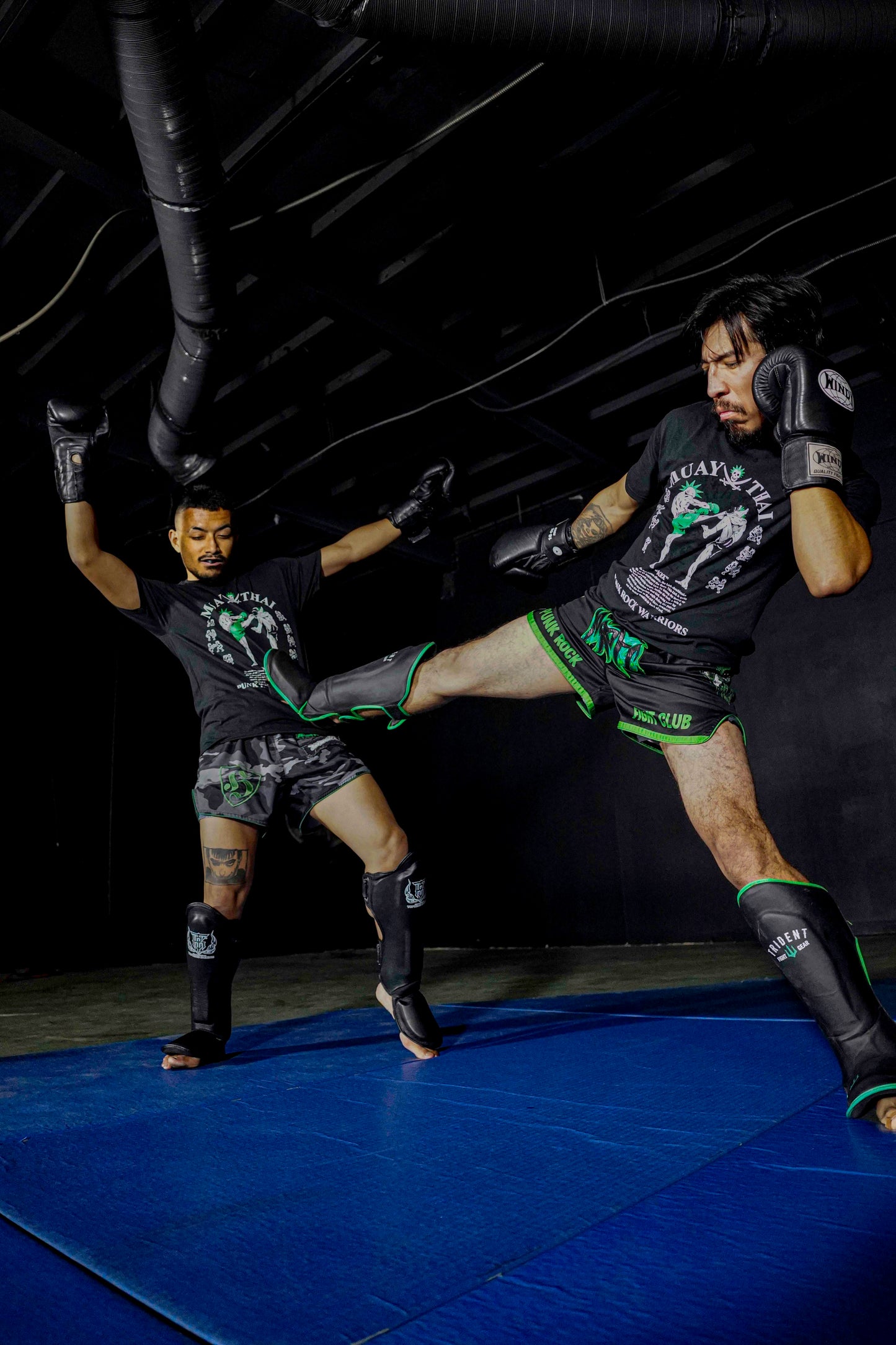 "The Kick" T-Shirt - Monochrome